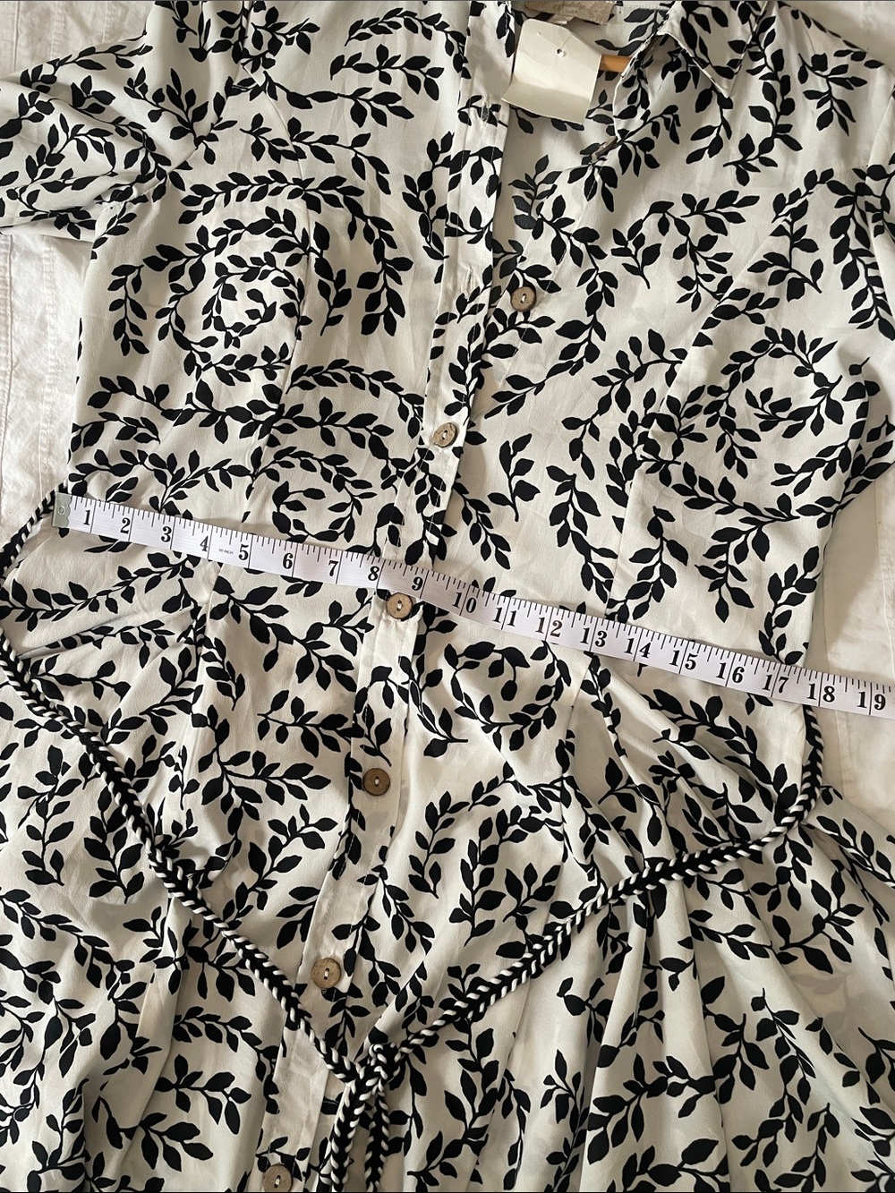 NWT - INDULGE Black and White Long Sleeve Leaf-Print Shirt Dress with Belt - Picture 5 of 7